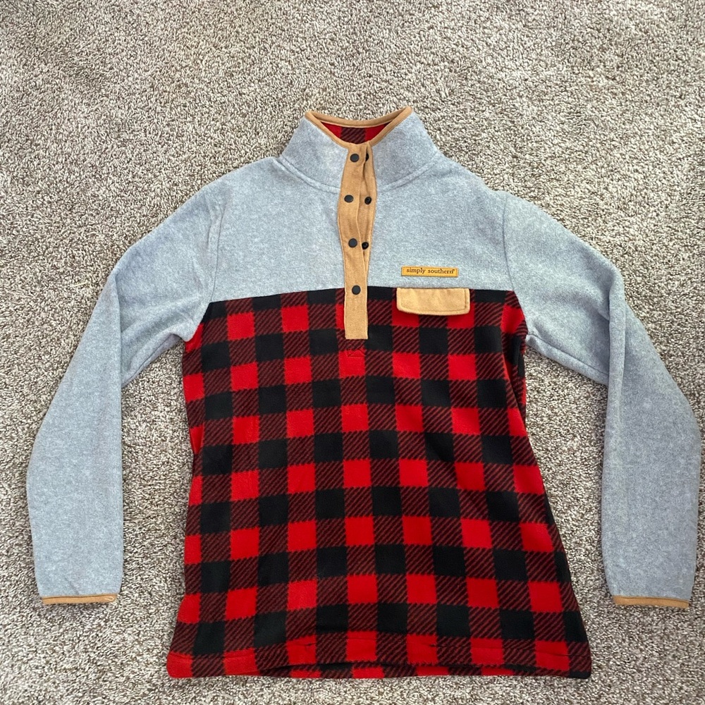 Brand - Simply Southern. Size - Medium. Colors - Red, Brown, and Black